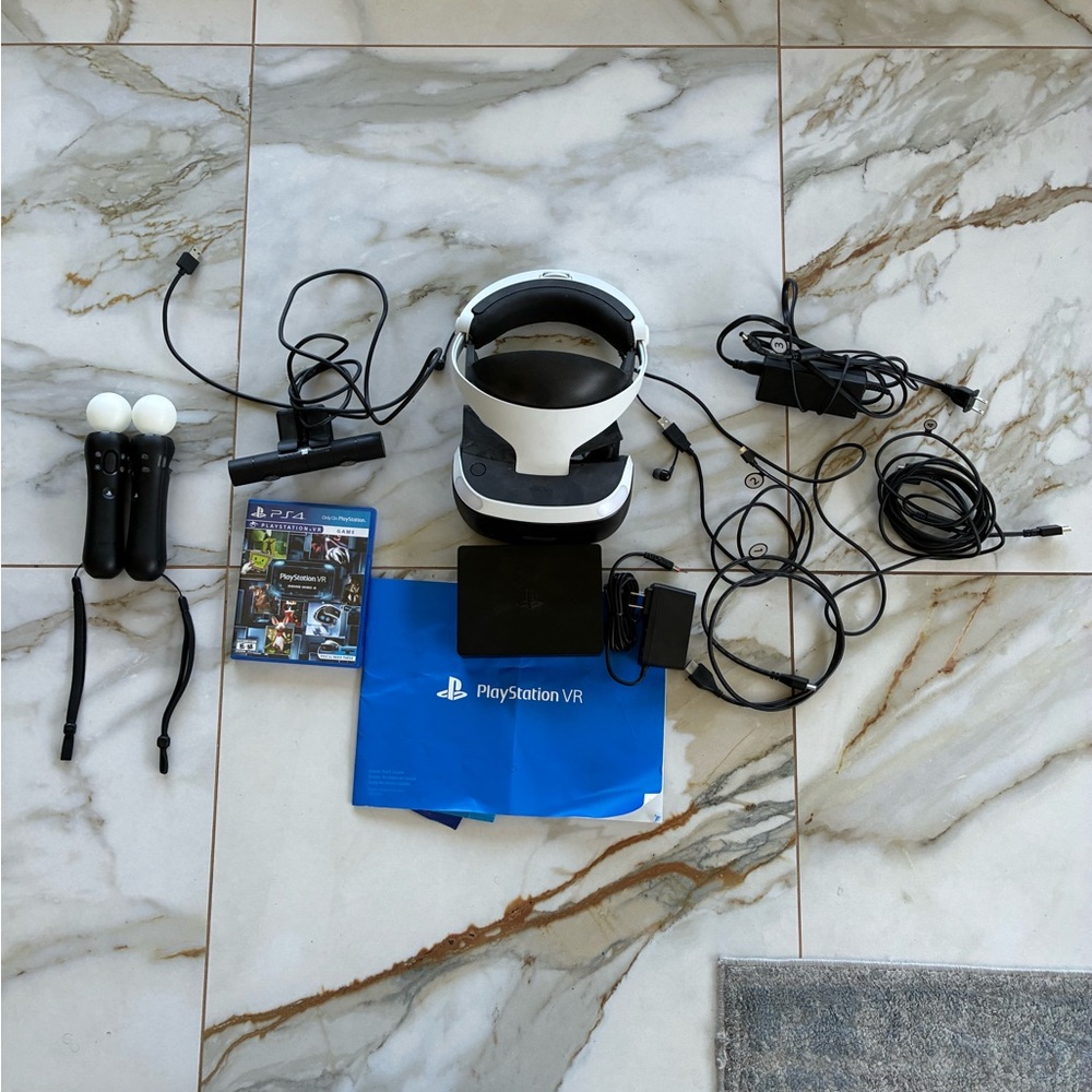 Sony PlayStation VR Headset Bundle - Black and White